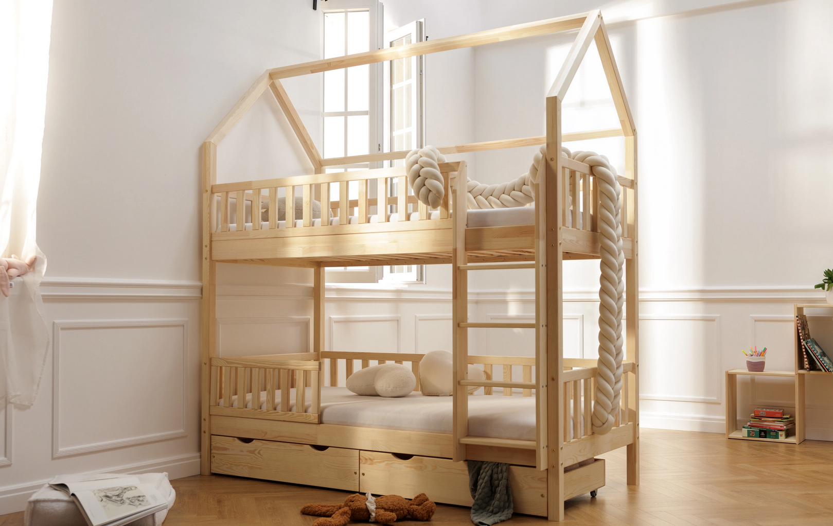 تخت کلبه ای دو طبقه